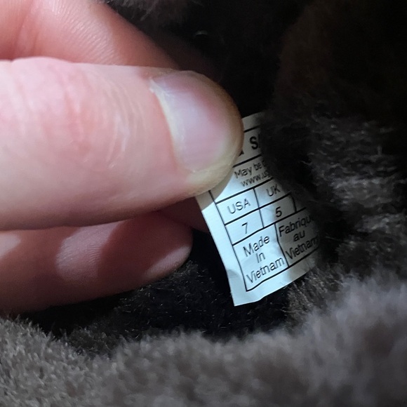 NWOB UGG Brown Suede Shearling Boots - Picture 6 of 8